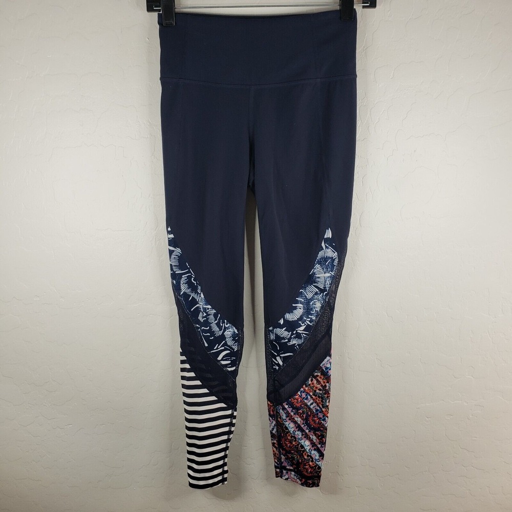 Athleta Leggings Women's XS Blue Contrasting Designs Stretch Workout Capri Pants